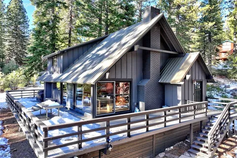 a view of house with a outdoor seating