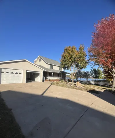 $885,000 | 1638 221st Street, Garvin, MN 56132
