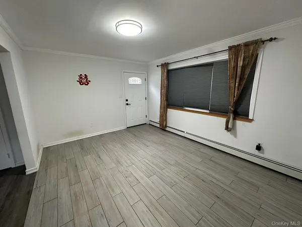 $769,000 | 173 Davenport Street, Lindenhurst, NY 11757