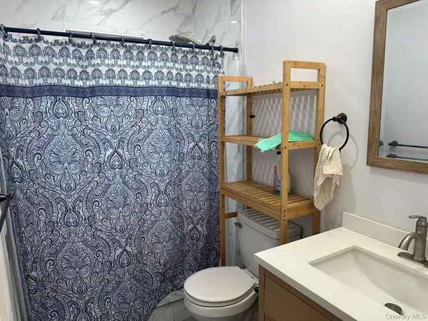 $769,000 | 173 Davenport Street, Lindenhurst, NY 11757