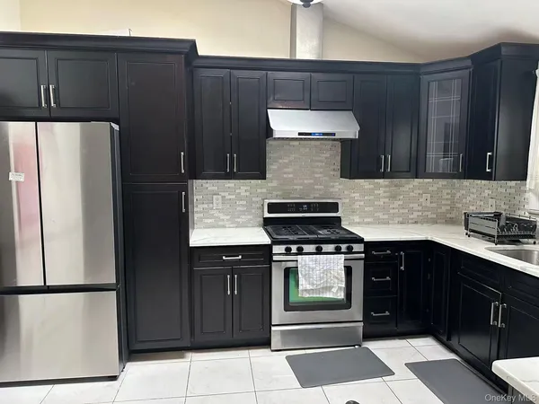 $769,000 | 173 Davenport Street, Lindenhurst, NY 11757