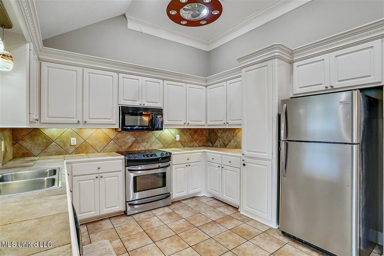 388 Kings Ridge Circle Brandon, MS 39047 - Photo 11 of 27 11-388 Kings Ridge Cir