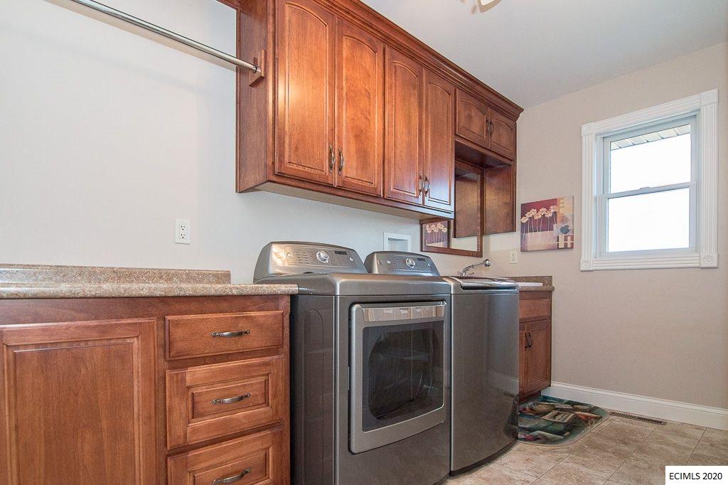 3266 Hales Mill Road Dubuque, IA 52002 - Photo 10 of 15 Gallery Image 10