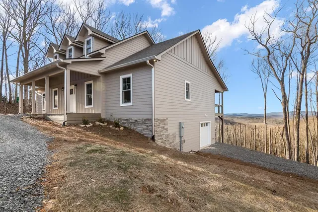 $729,900 | 23 Green Cabin Way, Talking Rock, GA 30175