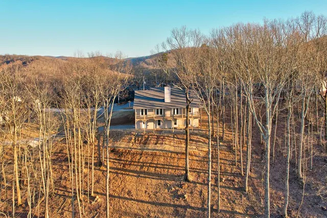 $729,900 | 23 Green Cabin Way, Talking Rock, GA 30175