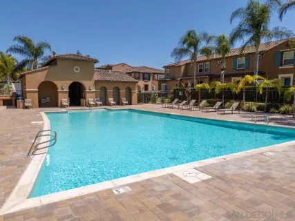 $800,000 | 17059 Calle Trevino, Unit 5, San Diego, CA 92127