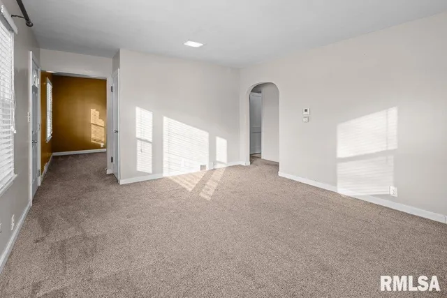 $170,000 | 1916 33rd Street, Moline, IL 61265