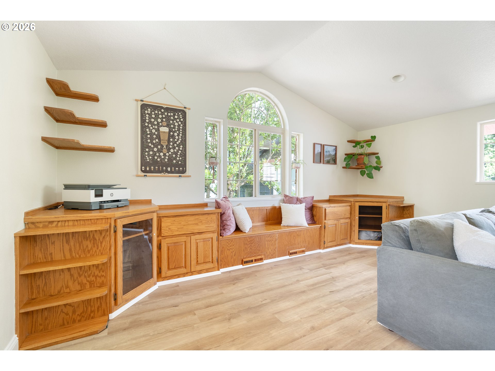 5010 Southwest Maplewood Road Portland, OR 97219 - Photo 17 of 36