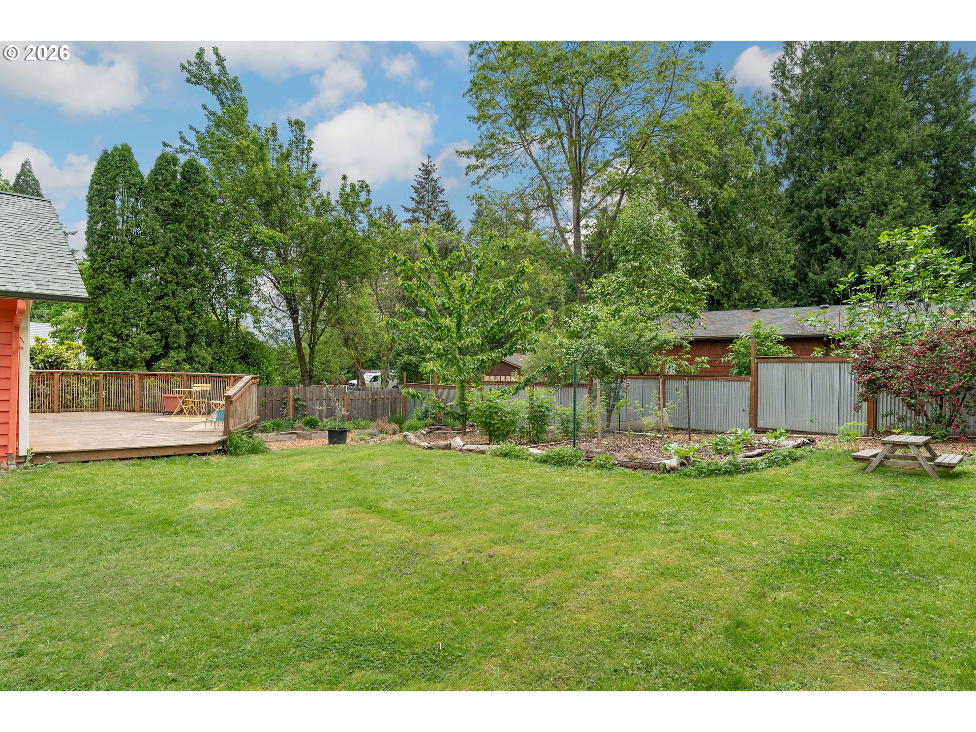5010 Southwest Maplewood Road Portland, OR 97219 - Photo 30 of 36