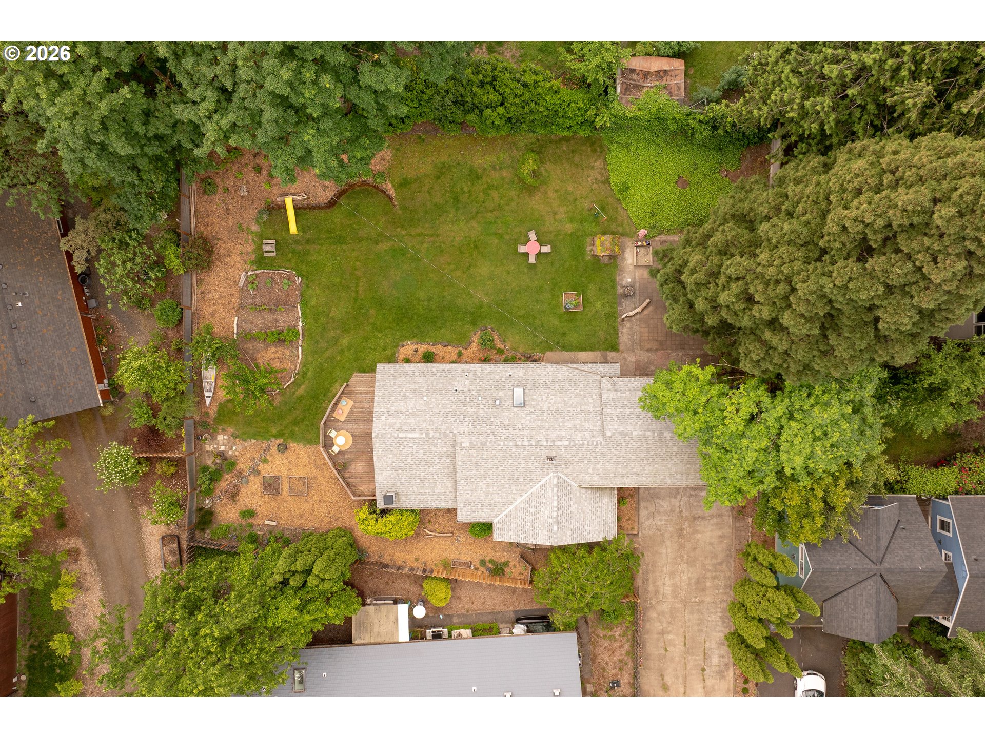 5010 Southwest Maplewood Road Portland, OR 97219 - Photo 34 of 36