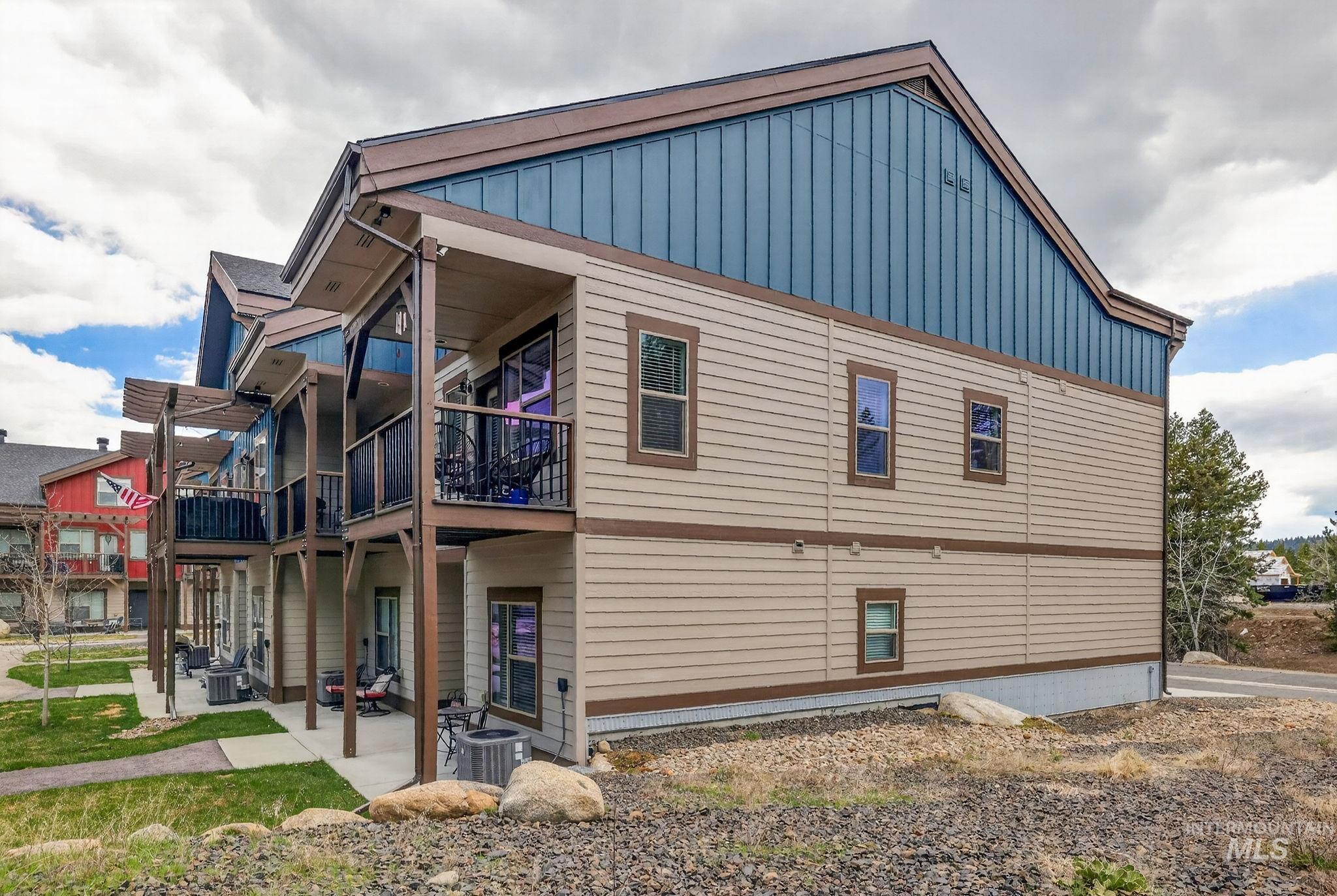 311 Broken Ridge Way McCall, ID 83638 - Photo 41 of 44 Multi-story residence featuring light-colored horizontal siding with dark trim accents
