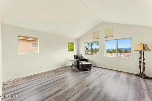 $7,960 | 22521 Blueridge Court, Calabasas, CA 91302