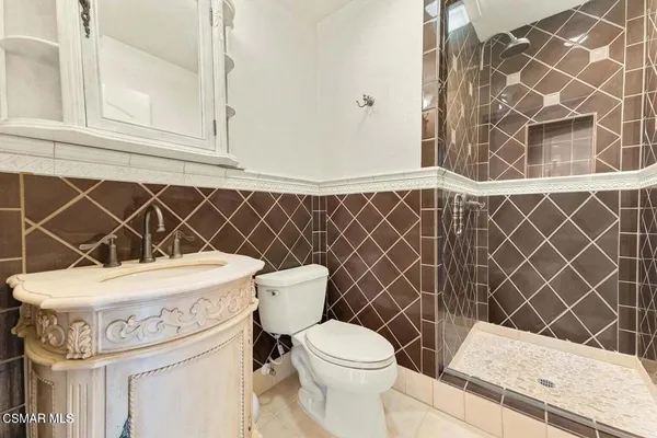 $7,960 | 22521 Blueridge Court, Calabasas, CA 91302