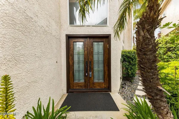 $7,960 | 22521 Blueridge Court, Calabasas, CA 91302
