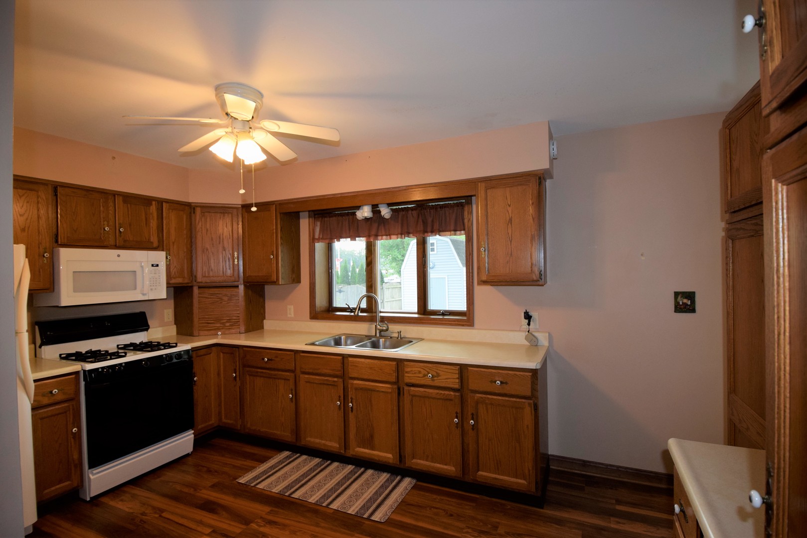 209 Reid Road Genoa, IL 60135 - Photo 5 of 26