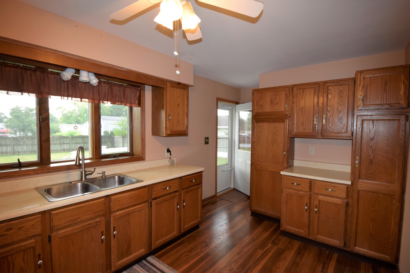 209 Reid Road Genoa, IL 60135 - Photo 6 of 26