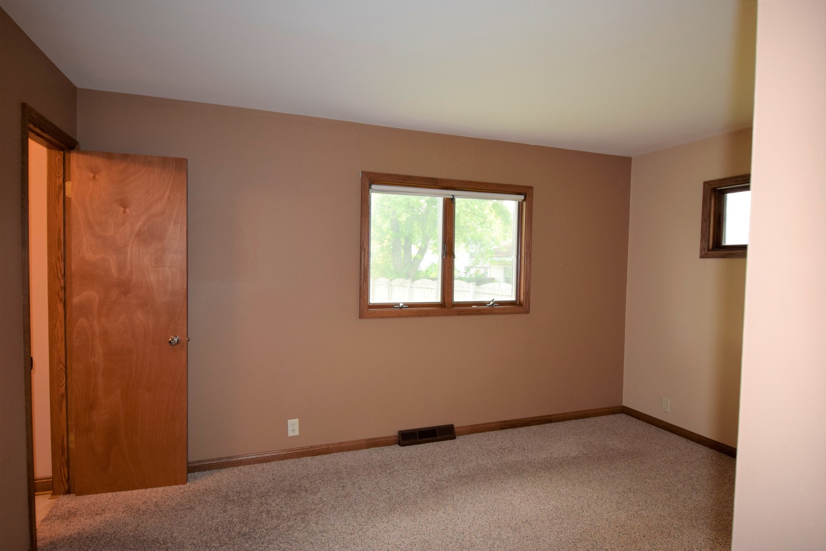 209 Reid Road Genoa, IL 60135 - Photo 9 of 26