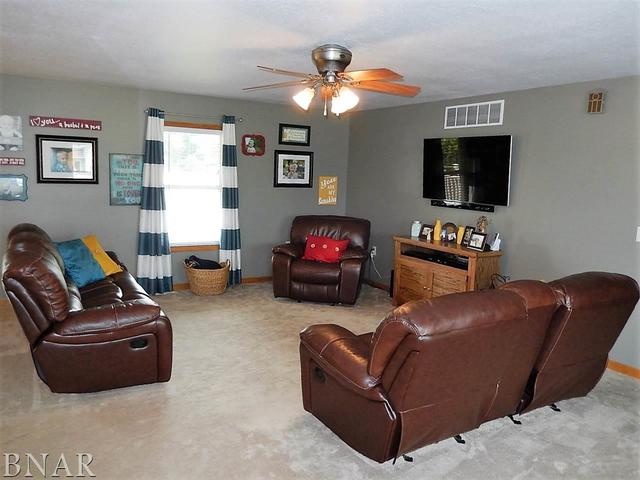 9743 North Ridge Circle Clinton, IL 61727 - Photo 12 of 22