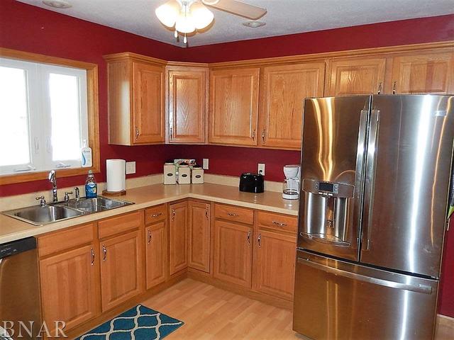 9743 North Ridge Circle Clinton, IL 61727 - Photo 8 of 22