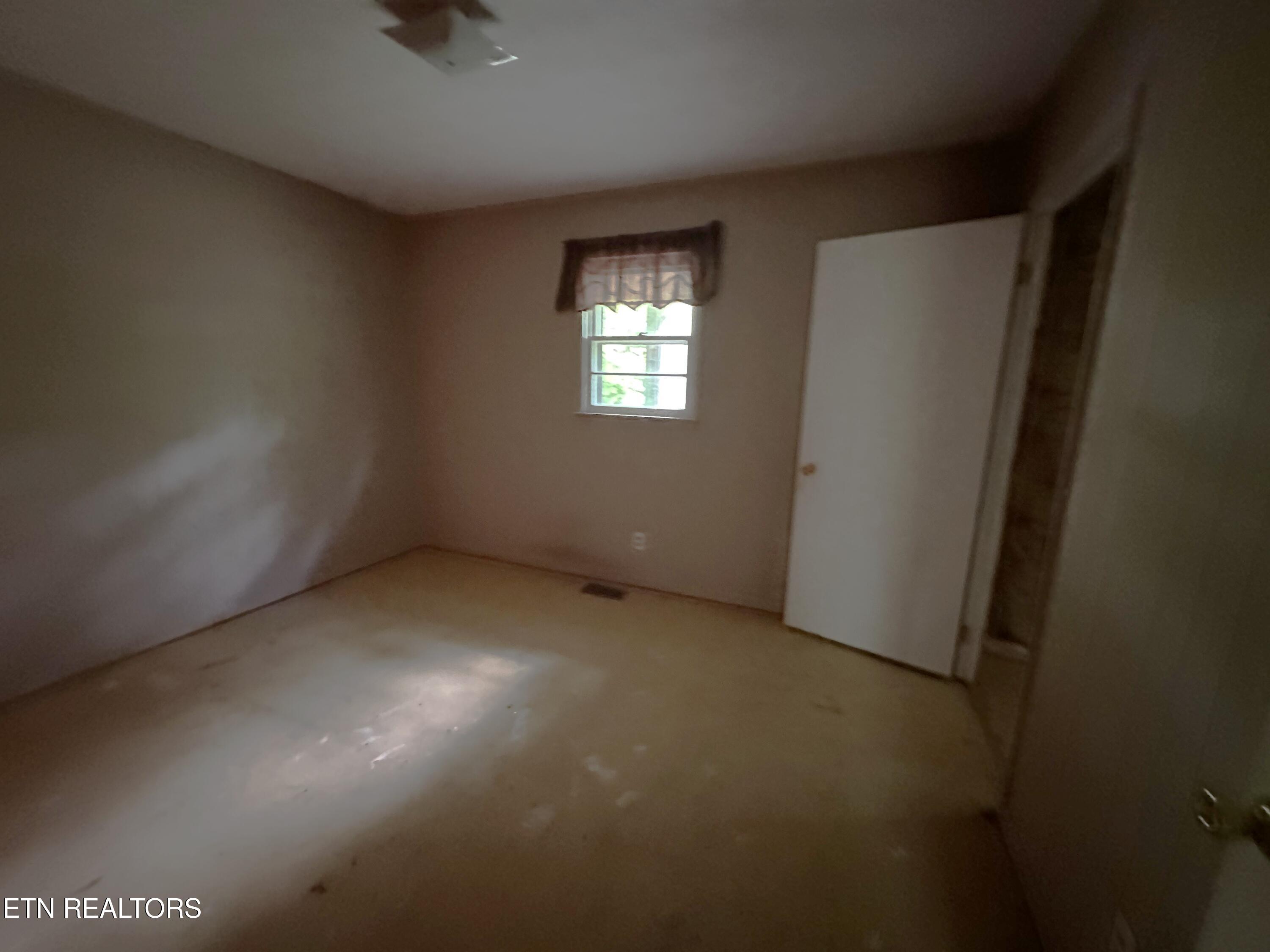 530 Boone Ridge Road Jamestown, TN 38556 - Photo 9 of 19 bedroom (2)