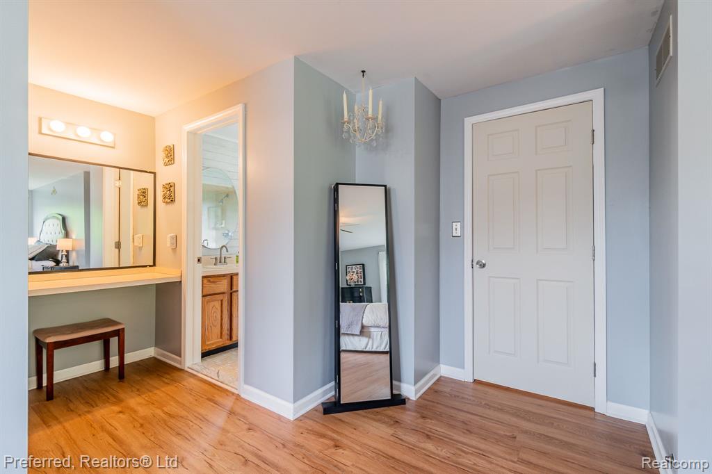 8550 Mannington Road Canton, MI 48187 - Photo 24 of 37