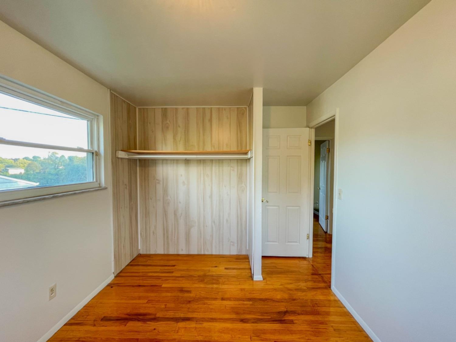 1417 Randomhill Road Cincinnati, OH 45231 - Photo 3 of 14 Gallery Image 3