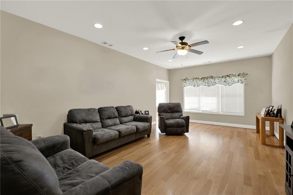 219 Regency Lane Southwest Calhoun, GA 30701 - Photo 12 of 31