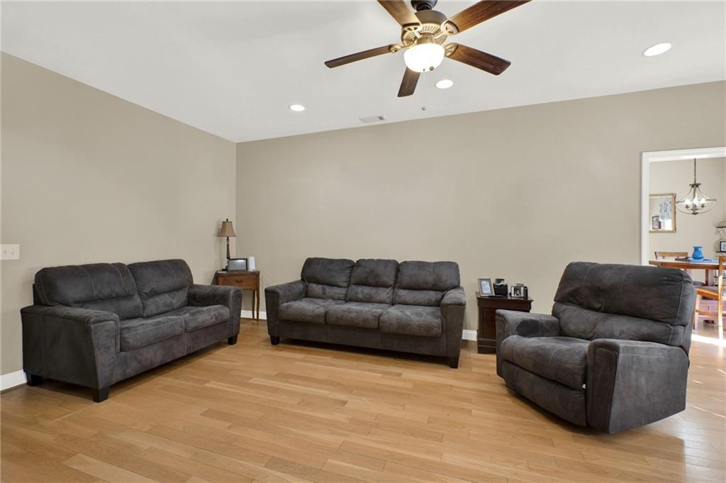 219 Regency Lane Southwest Calhoun, GA 30701 - Photo 13 of 31