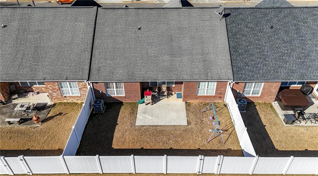 219 Regency Lane Southwest Calhoun, GA 30701 - Photo 3 of 31