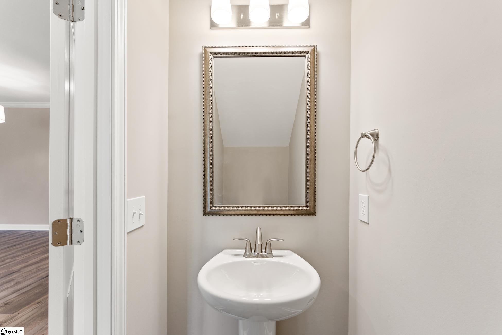 327 Nettle Lane Greenville, SC 29607 - Photo 12 of 36 Gallery Image 12