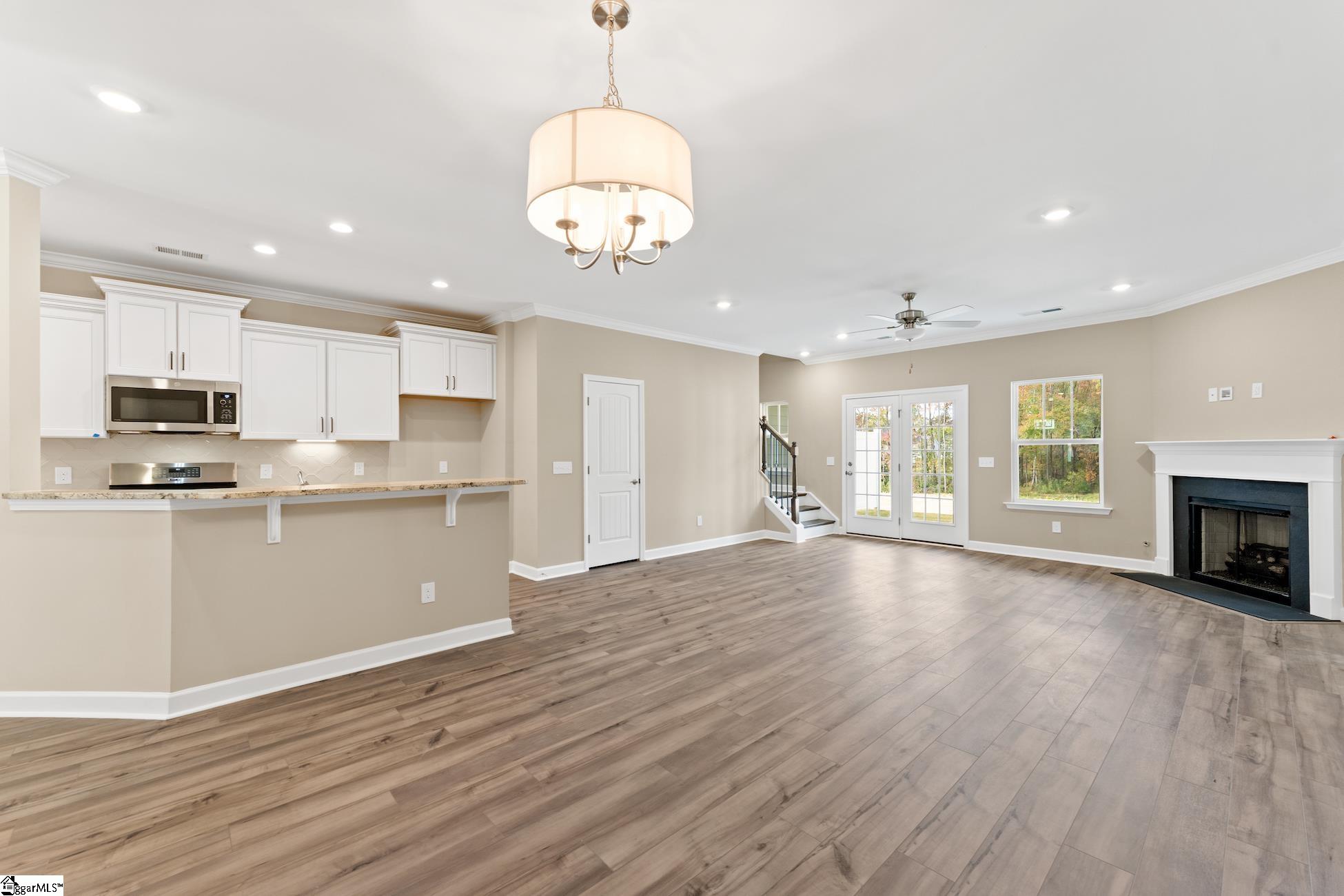 327 Nettle Lane Greenville, SC 29607 - Photo 8 of 36 Gallery Image 8