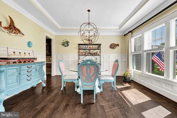 $1,990,000 | 504 Valley Drive Southeast, Vienna, VA 22180