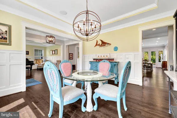 $1,990,000 | 504 Valley Drive Southeast, Vienna, VA 22180