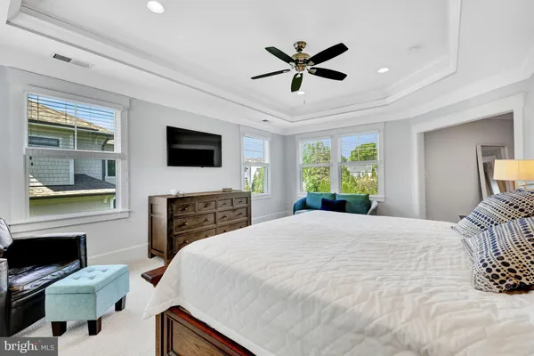 $1,990,000 | 504 Valley Drive Southeast, Vienna, VA 22180