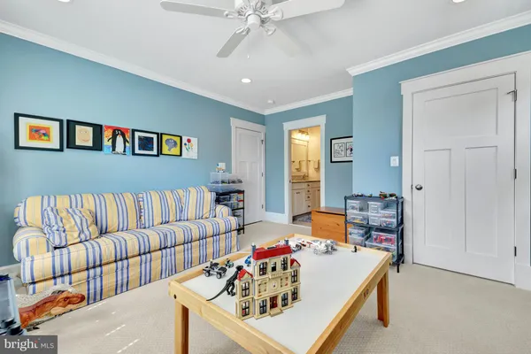 $1,990,000 | 504 Valley Drive Southeast, Vienna, VA 22180