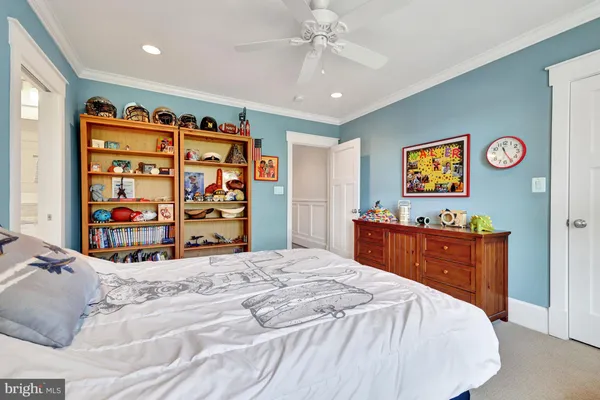 $1,990,000 | 504 Valley Drive Southeast, Vienna, VA 22180