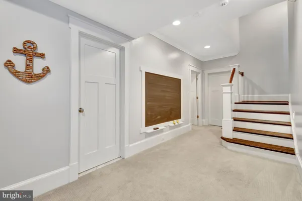 $1,990,000 | 504 Valley Drive Southeast, Vienna, VA 22180