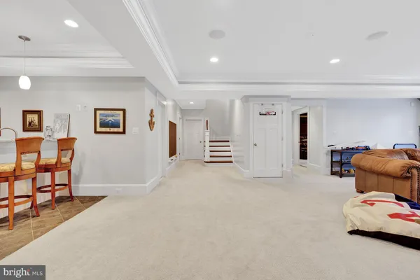 $1,990,000 | 504 Valley Drive Southeast, Vienna, VA 22180