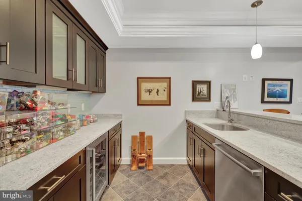 $1,990,000 | 504 Valley Drive Southeast, Vienna, VA 22180