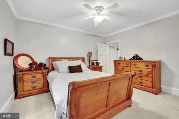 $1,990,000 | 504 Valley Drive Southeast, Vienna, VA 22180