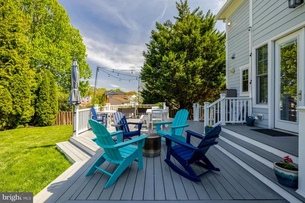 $1,990,000 | 504 Valley Drive Southeast, Vienna, VA 22180