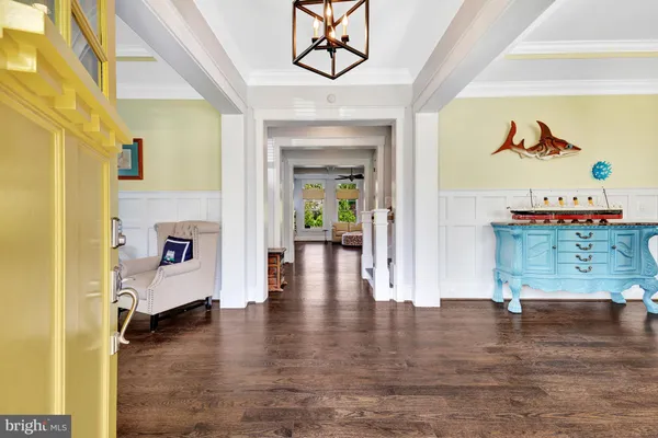 $1,990,000 | 504 Valley Drive Southeast, Vienna, VA 22180