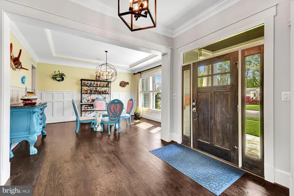 $1,990,000 | 504 Valley Drive Southeast, Vienna, VA 22180