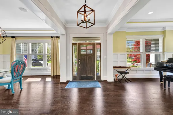 $1,990,000 | 504 Valley Drive Southeast, Vienna, VA 22180