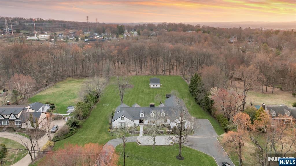 16 East Greenbrook Road Caldwell, NJ 07006 - Photo 7 of 34