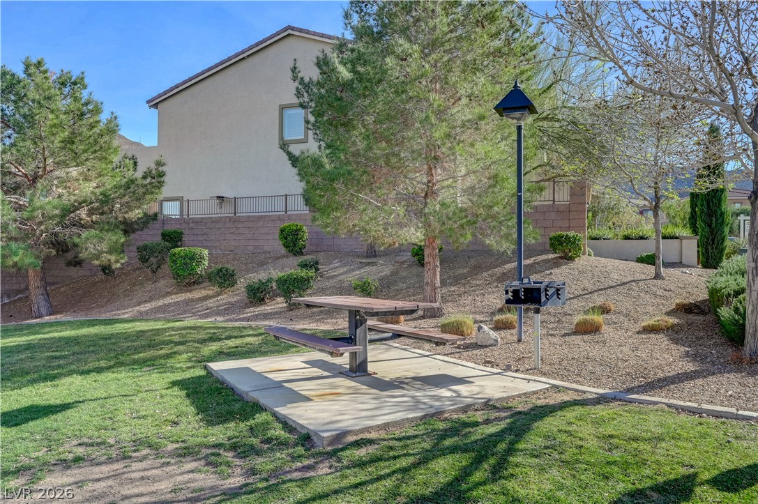 176 Kirkton Street Henderson, NV 89012 - Photo 79 of 80 Enjoy direct access to open green space right next door