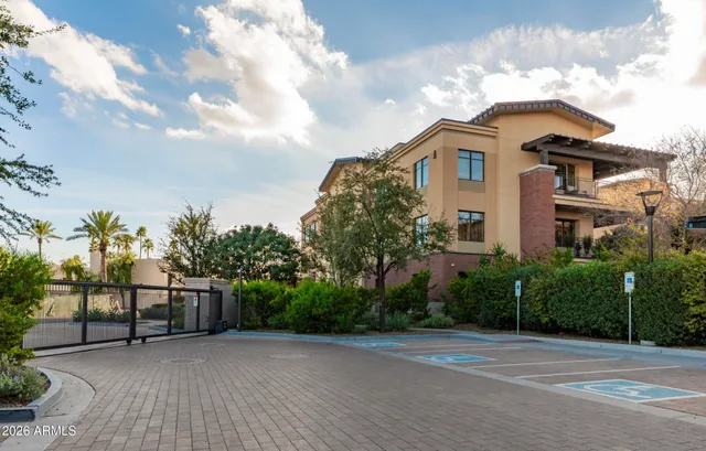 $10,000 | 6166 North Scottsdale Road, Unit A3001, Paradise Valley, AZ 85253
