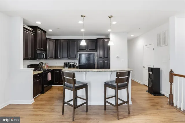 $419,900 | 7455 Brunson Circle, Gainesville, VA 20155