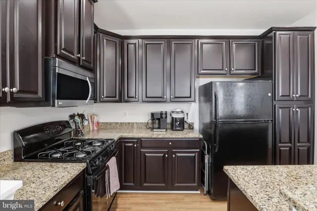 $419,900 | 7455 Brunson Circle, Gainesville, VA 20155