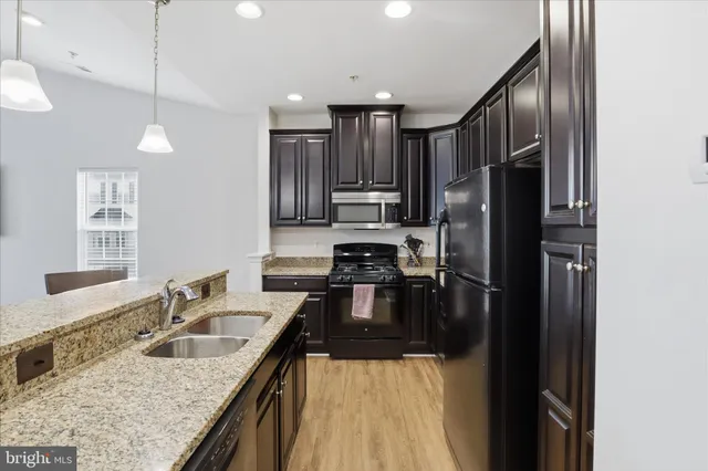 $419,900 | 7455 Brunson Circle, Gainesville, VA 20155